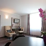 24Hours Apartment Hotel