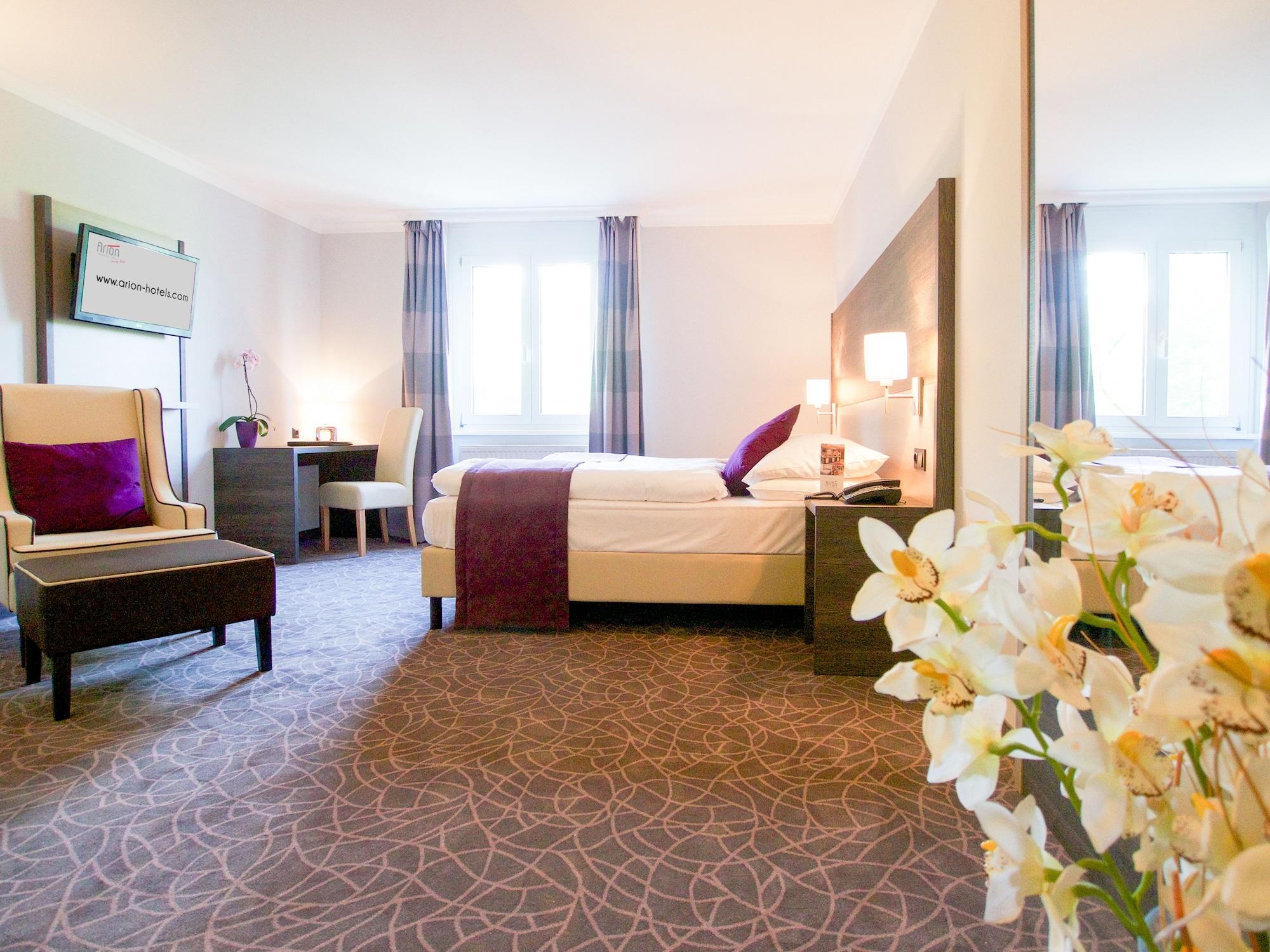 24hours Aparthotel 4*