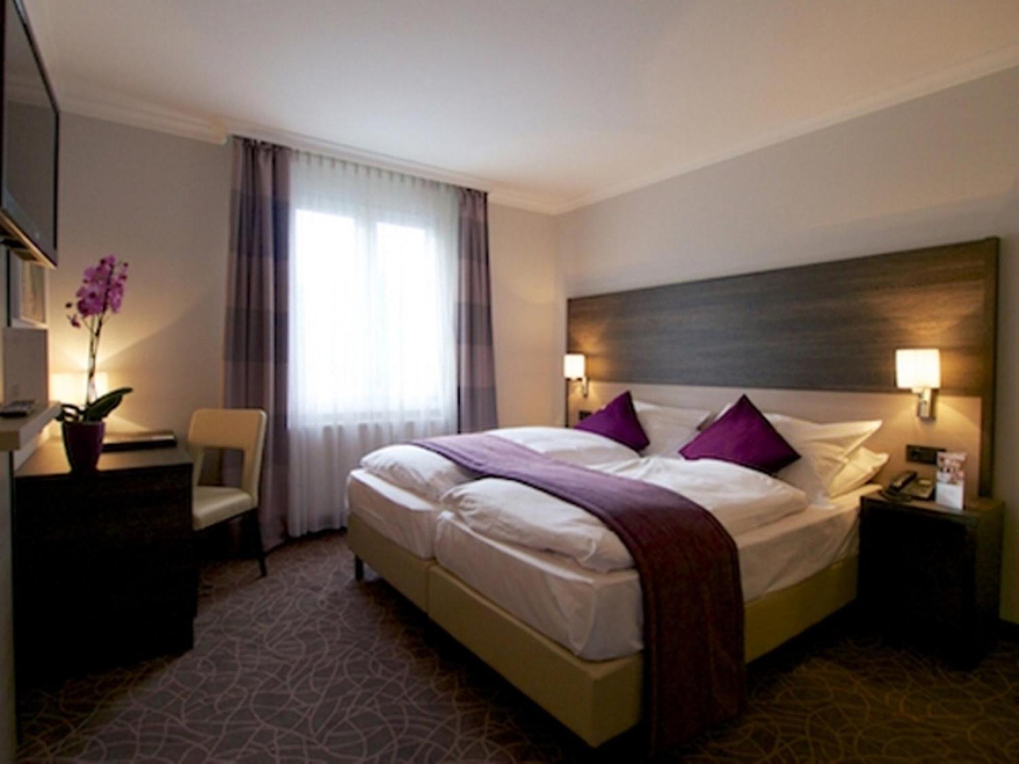 24hours Aparthotel 4*