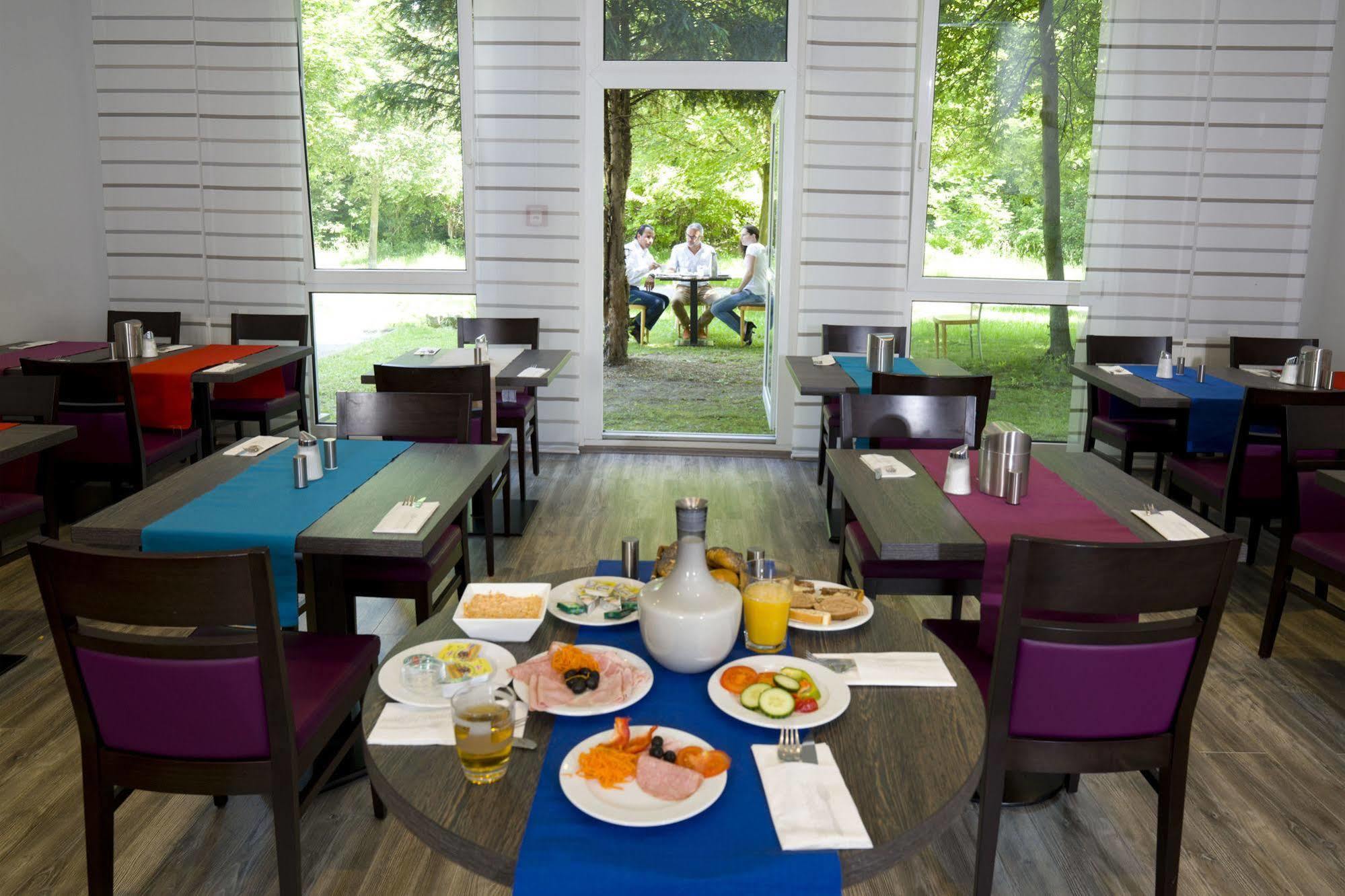 24hours Aparthotel 4*